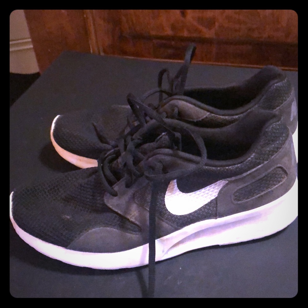 Nike mesh running shoe